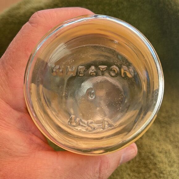 Wheaton vintage pepper shaker, excellent condition. 7 high 3 wide. - Picture 2 of 5